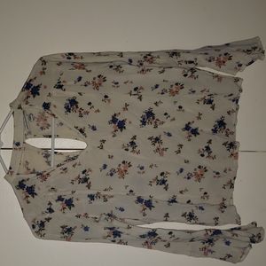 American Eagle Floral long sleeve